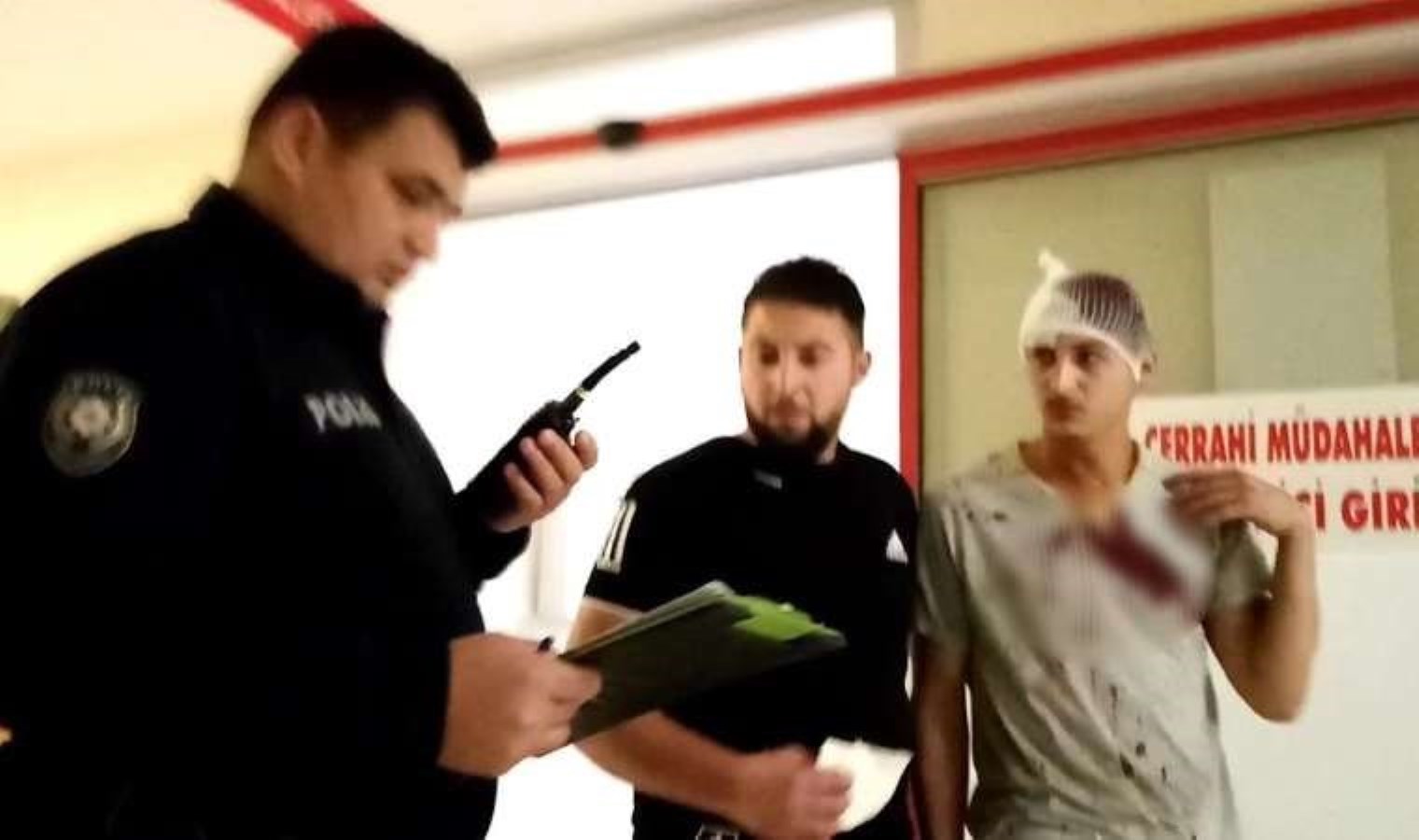 Çiftler arasında bıçaklı ‘omuz atma’ kavgası: 1 yaralı